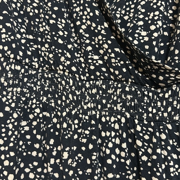 Maurices Navy and White Sleeveless V-Neck Romper size medium - Picture 3 of 7